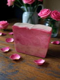 صابون گیاهی گل سرخ مهتاب (آبرسان و جوانساز قوی)