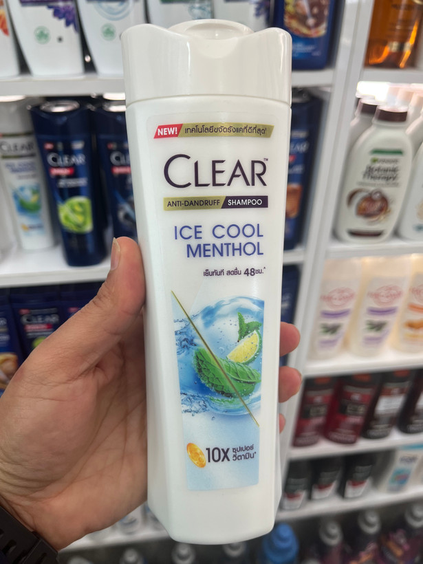 شامپو ضد شوره کلیر (Clear) مدل Ice Cool Menthol حاوی سوپر ویتامین حجم ۳۱۵ میلیلیتر