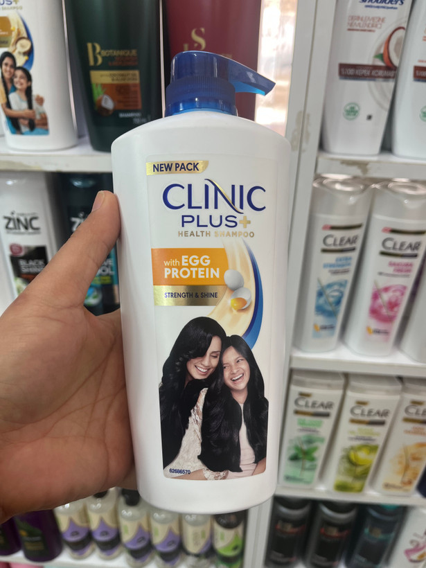 شامپو تقویتکننده و براقکننده کلینیک پلاس (Clinic Plus) حاوی پروتئین تخممرغ حجم ۶۵۰ میلیلیتر
