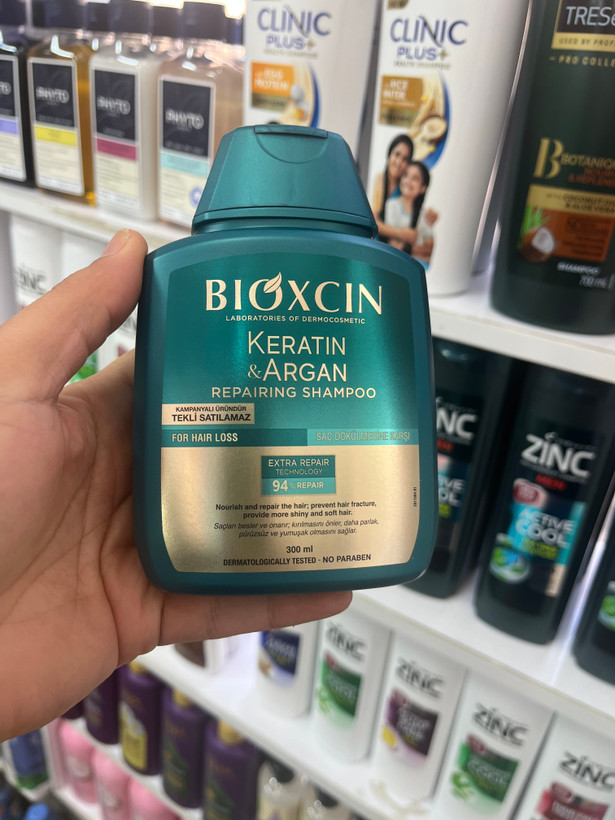 شامپو ترمیمکننده بیوکسین Bioxcin حاوی کراتین و روغن آرگان - ۳۰۰ میلیلیتر