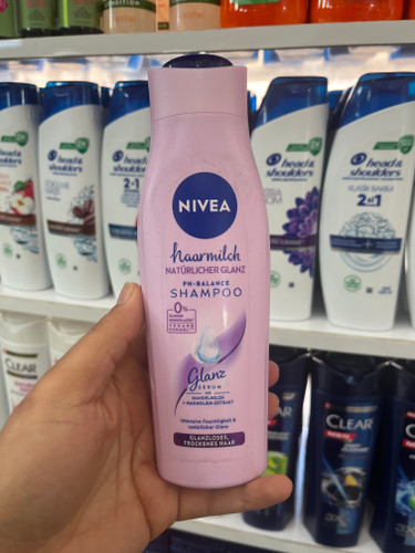 شامپو شیر مو نیوآ (NIVEA) مدل Haarmilch حاوی شیر بادام و عصاره مگنولیا حجم ۲۵۰ میلیلیتر (اصل آلمان)