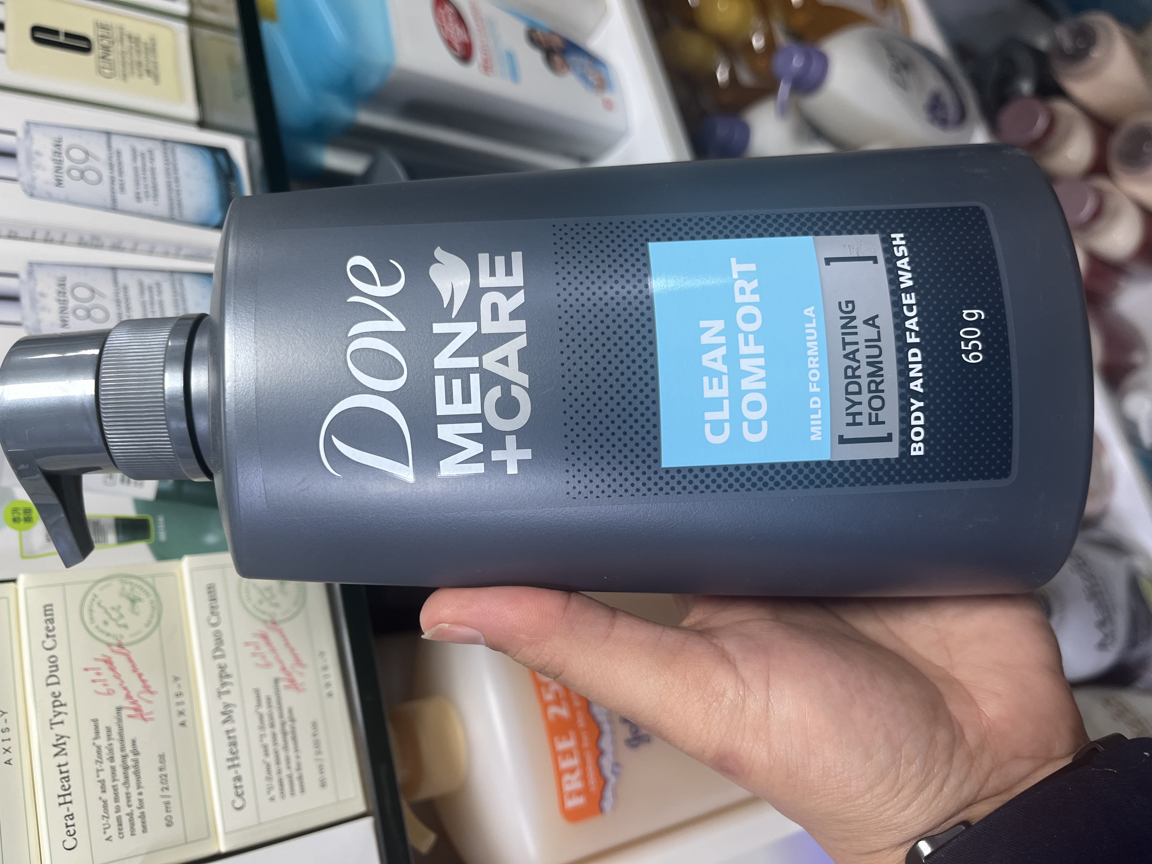 شامپو بدن و صورت مردانه داو (Dove) مدل Clean Comfort حجم ۶۵۰ میلیلیتر