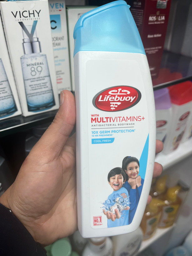 شامپو بدن آنتیباکتریال لایفبوی (Lifebuoy) مدل Cool Fresh – حجم 300میلی لیترحاوی نقره فعال و منتول