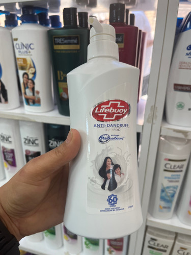 شامپو ضد شوره لایفبوی (Lifebuoy) تقویت شده با Milk NutriStrong – حجم ۶۸۰ میلیلیتر