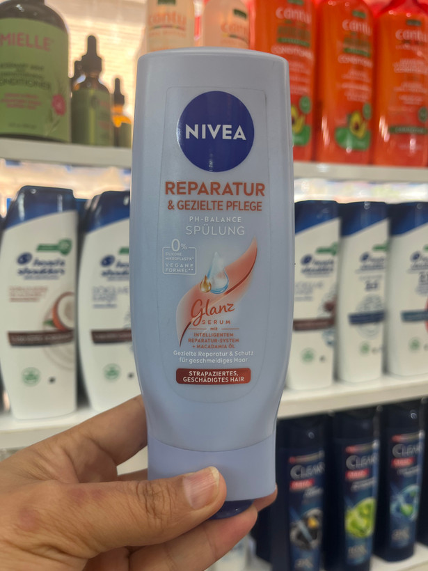 نرمکننده مو نیوآ (Nivea) مدل Reparatur & Gezielte Pflege (ترمیم تخصصی) – مخصوص موهای آسیبدیده