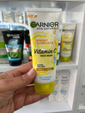 فوم شستشوی روشنکننده گارنیه (Garnier) مدل Bright Complete - حاوی ویتامین C - حجم ۱۰۰ میلیلیتر