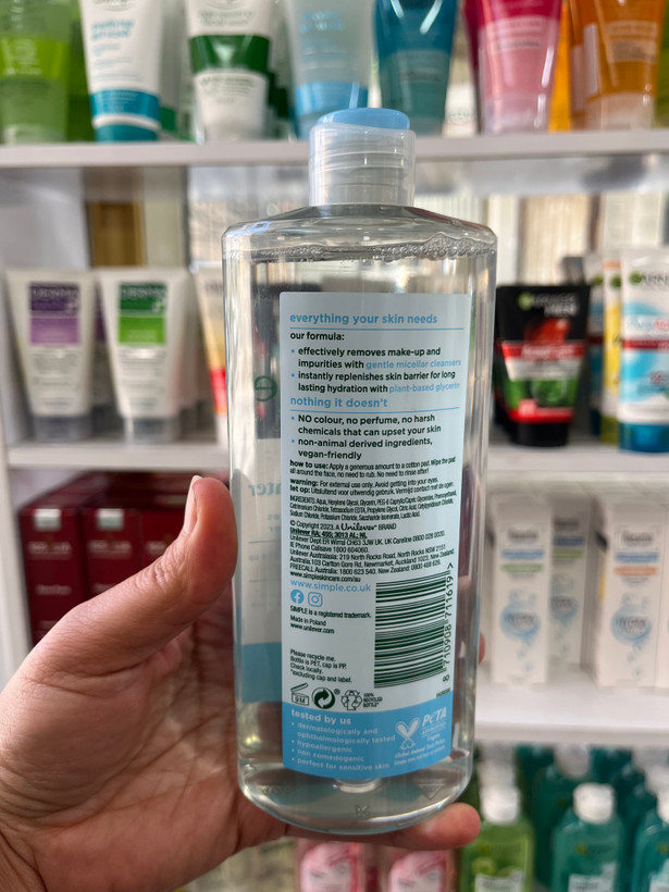 میسلار واتر آبرسان سیمپل (Simple) مدل Water Boost - حاوی ۳.۵٪ ترکیبات فعال (حجم اقتصادی ۴۰۰ میلیلیتر)