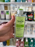 تونر تسکیندهنده صورت سیمپل (Simple) مدل Kind to Skin - ۱۰۰٪ فاقد الکل (حجم ۲۰۰ میلیلیتر)