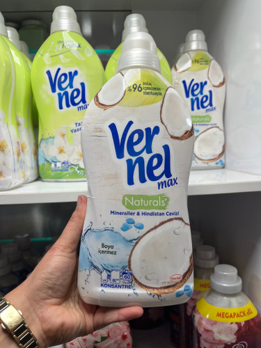 نرمکننده لباس ورنل (Vernel) مدل Naturals Minerals & Coconut - (۶۰ بار شستشو) - ۱.۴۴ لیتری