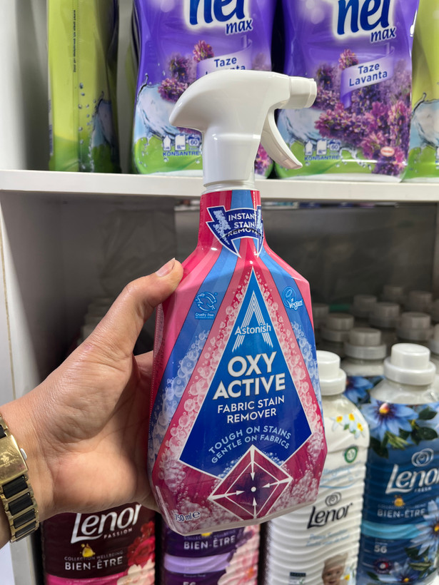 اسپری لکهبر قوی لباس و پارچه آستونیش (Astonish) مدل Oxy Active - ۷۵۰ میلیلیتر