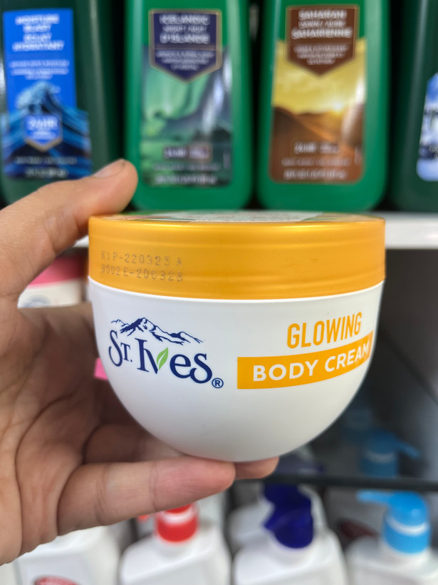 کرم مرطوب کننده و آبرسان دست و بدن سن تیوز/استیویز (St. Ives) مدل Apricot - ۳۰۰ میلیلیتر