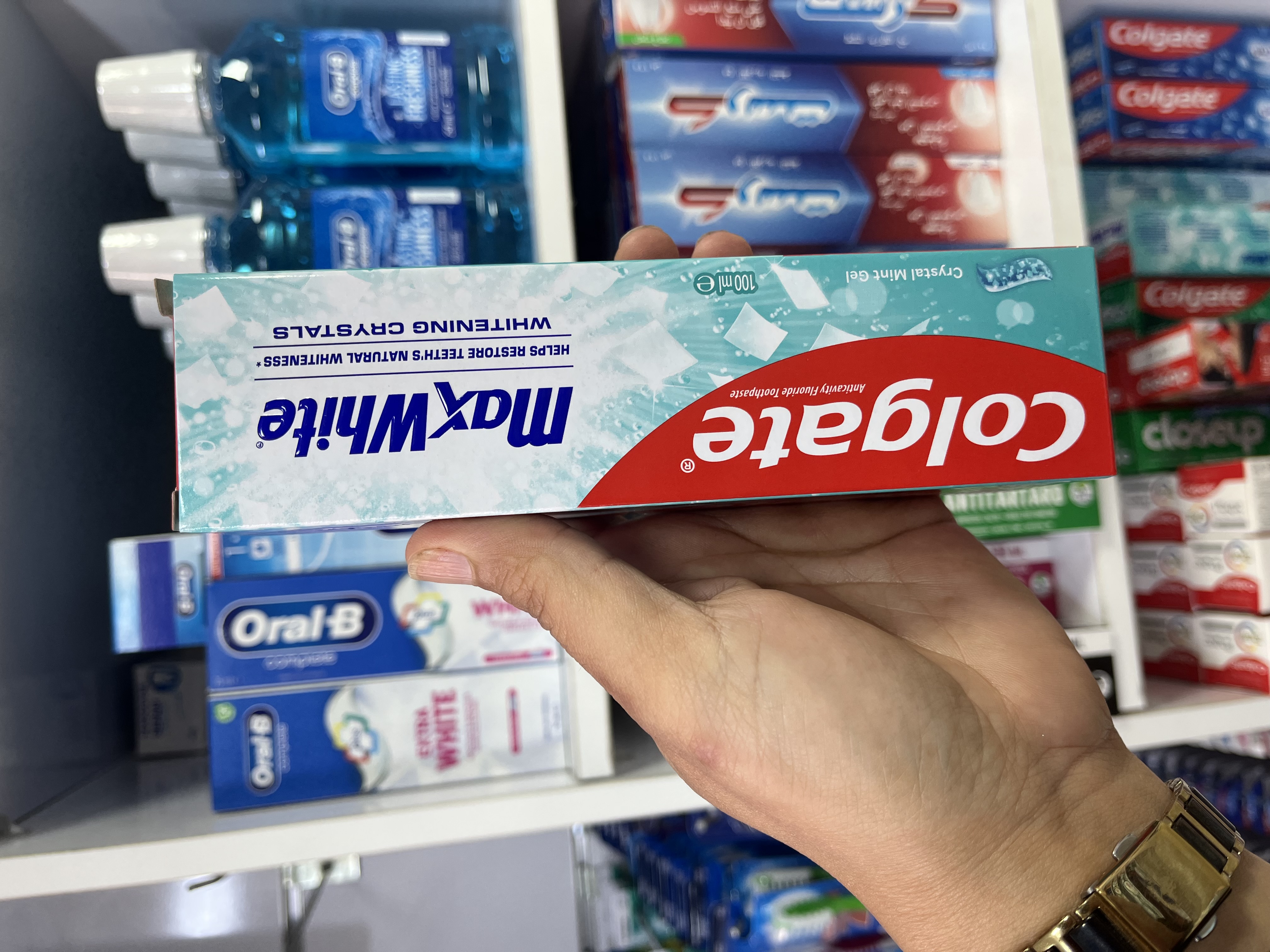 خمیر دندان کلگیت Colgate مدل ماکس وایت - سفیدکننده تخصصی و ترمیم‌کننده درخشش طبیعی دندان