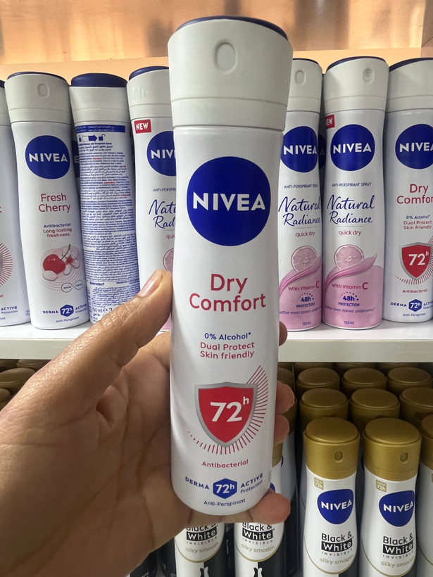 اسپری ضد تعریق زنانه نیوآ (Nivea) مدل درای کامفورت (Dry Comfort) - محافظت ۷۲ ساعته، بدون الکل