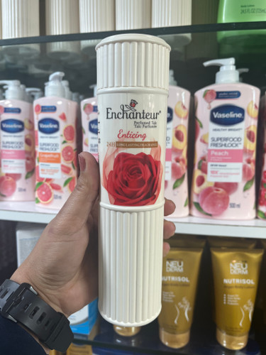 پودر خوشبوکننده بدن زَنانه اِنچِنتور (Enchanteur) مدل Enticing حجم ۲۵۰ گرم