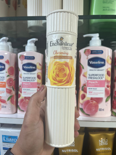 پودر خوشبوکننده بدن زَنانه اِنچِنتور (Enchanteur) مدل Charming حجم ۲۵۰ گرم