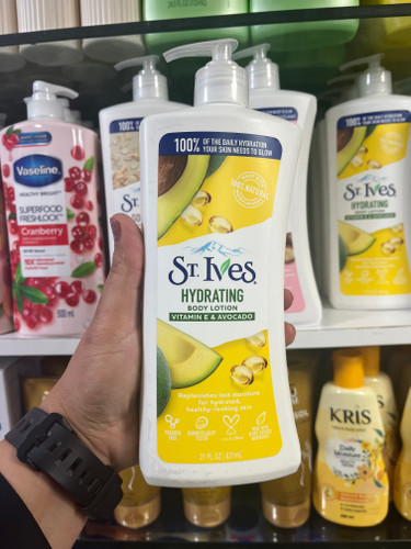 لـوسـیـون بـدن آبـرسـان سـنـت ایـوز (St. Ives) مـدل ویـتـامـیـن E و آووکـادو