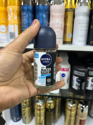 مـام رول مردانه نـیـوآ (Nivea Men) مـدل Black & White Invisible Fresh حـجـم ۵۰ مـیـل