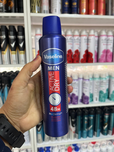 اسـپـری ضـدتـعـریـق مـردانه وازلـیـن (Vaseline) مـدل Active Dry حـجـم ۲۵۰ مـیـل