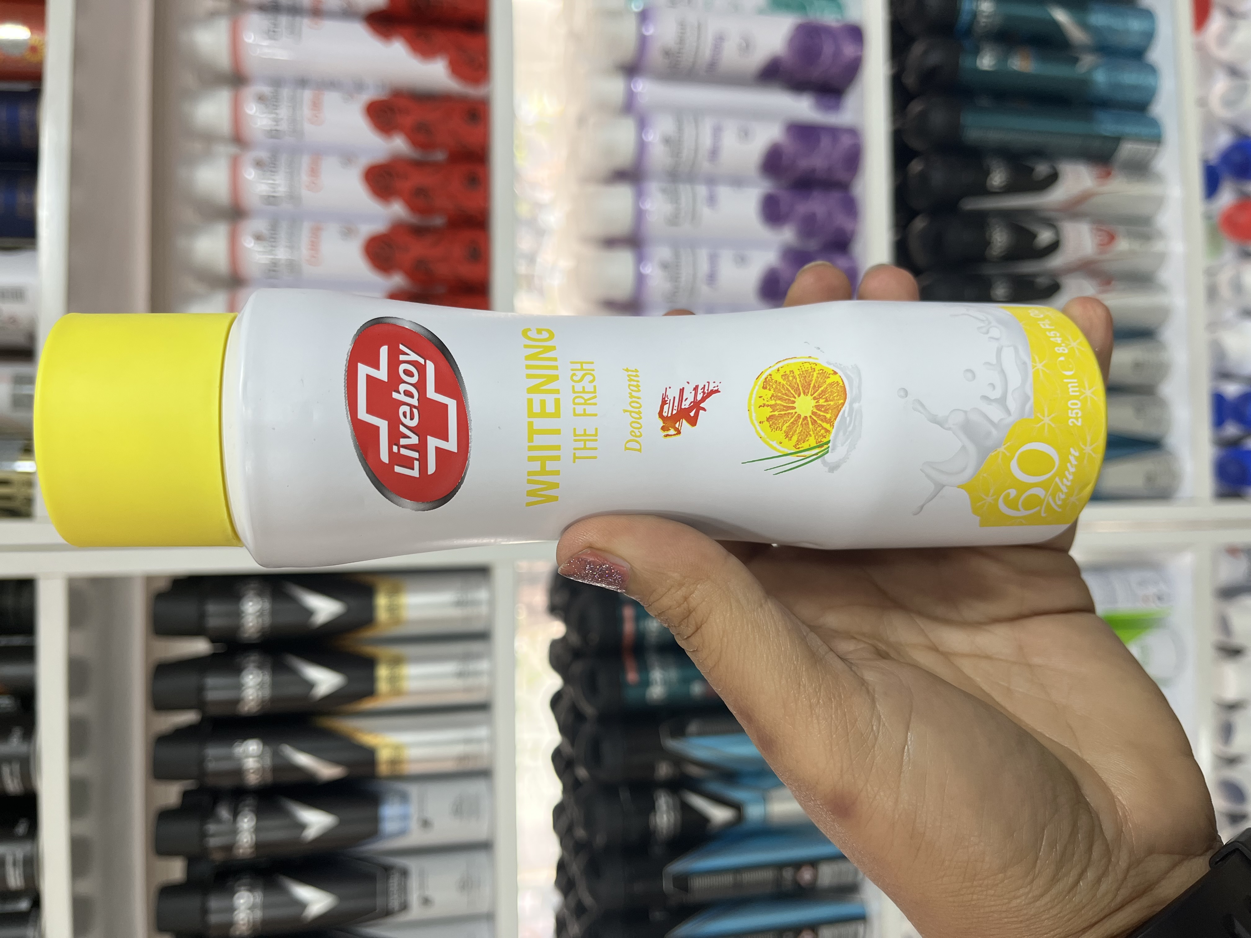اسـپـری بـدن و روشن‌کننده لایـف‌بـوی (Lifeboy) مـدل Whitening Fresh حـجـم ۲۵۰ مـیـل