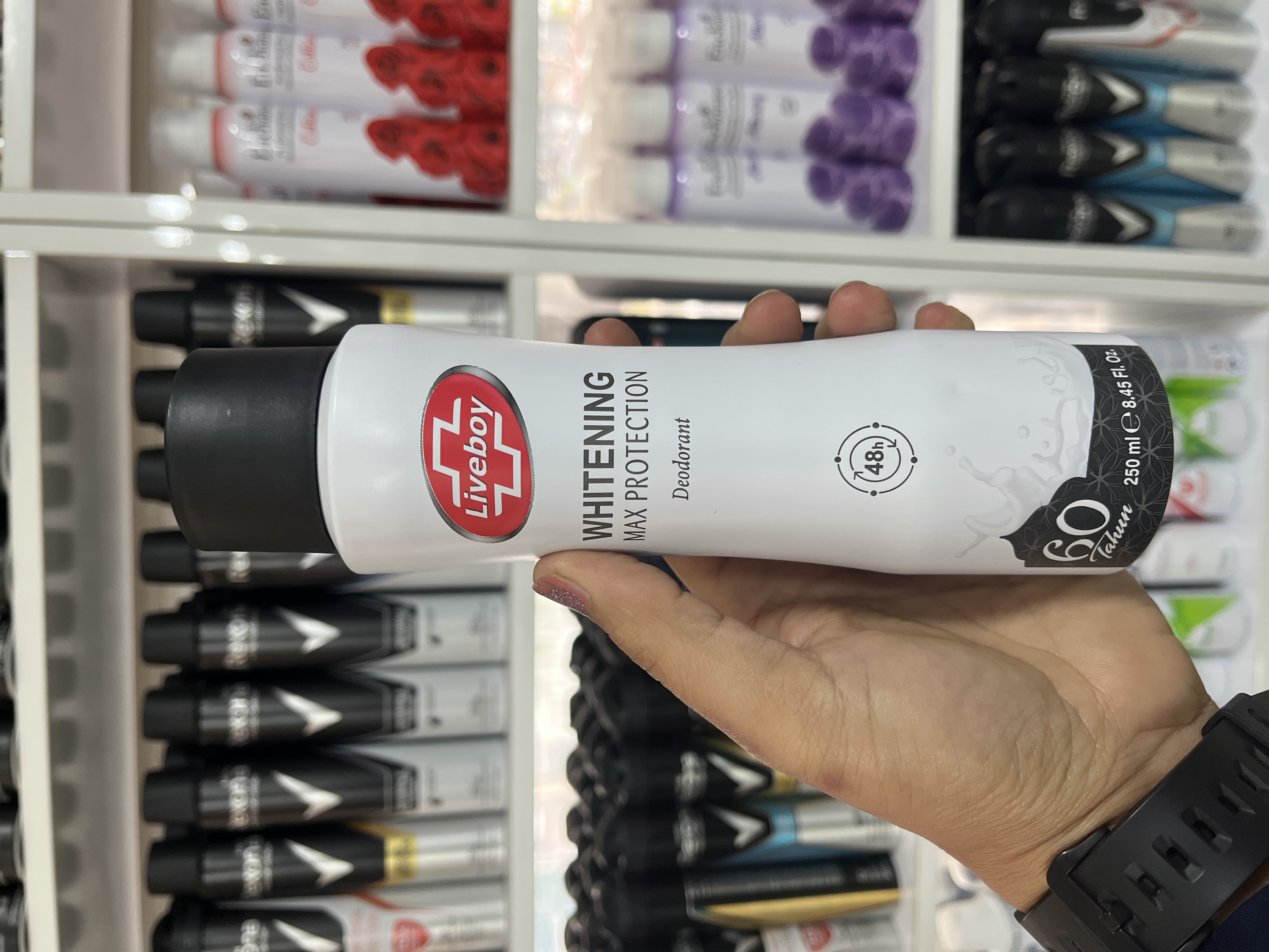اسـپـری بـدن دوکـاره لایـف‌بـوی (Lifeboy) مـدل Max Protection & Whitening حـجـم ۲۵۰ مـیـل