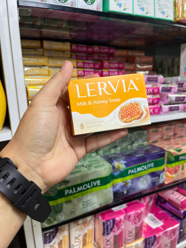 صـابـون شـیـر و عـسـل لـرویـا (Lervia) مـدل Milk & Honey حـاوی پـروتـئیـن شـیـر - ۹۰ گرم