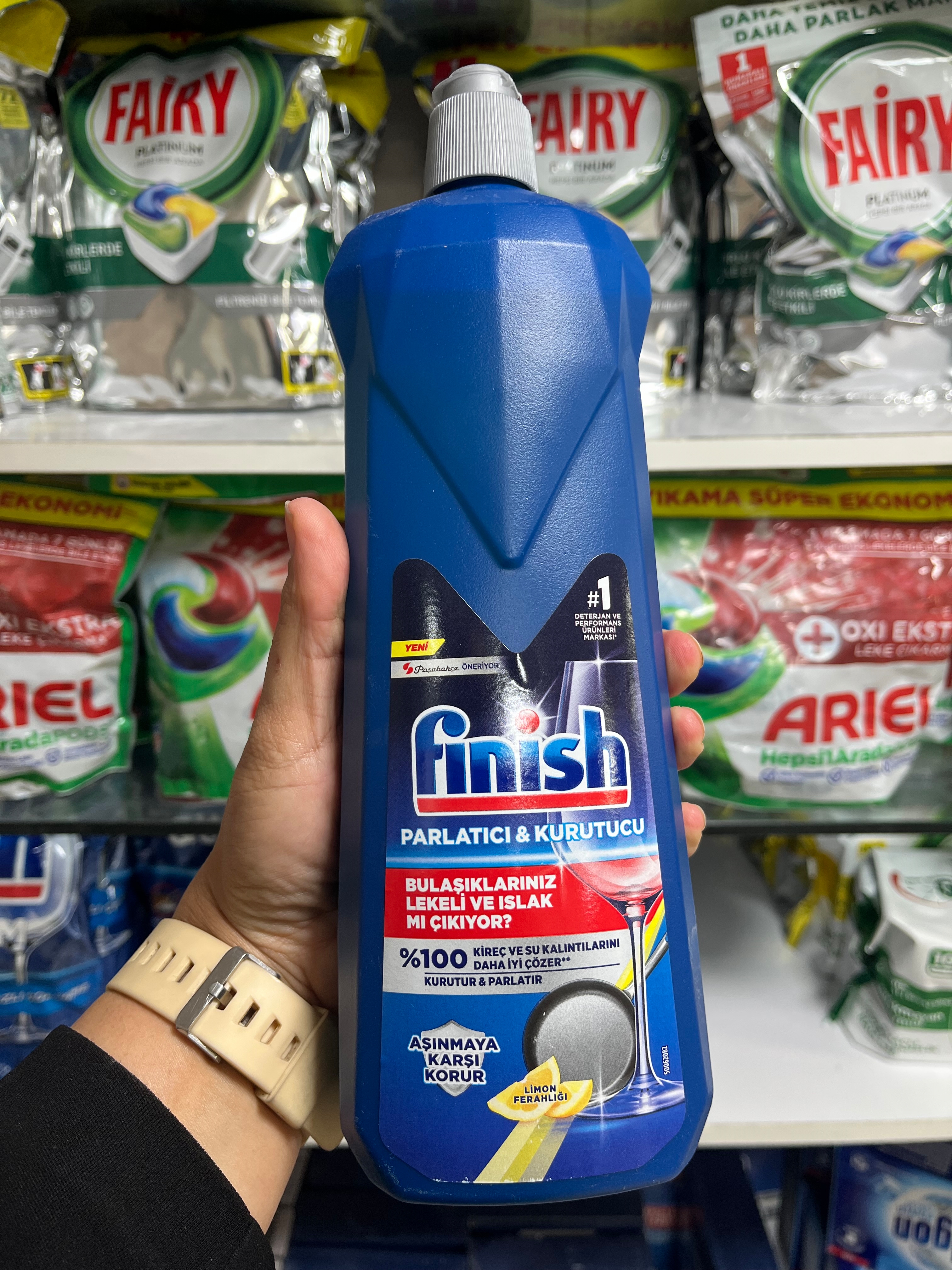 مایع جلادهنده و خشک‌کننده ماشین ظرفشویی فینیش (Finish) مدل Lemon حجم ۸۰۰ میلی‌لیتر