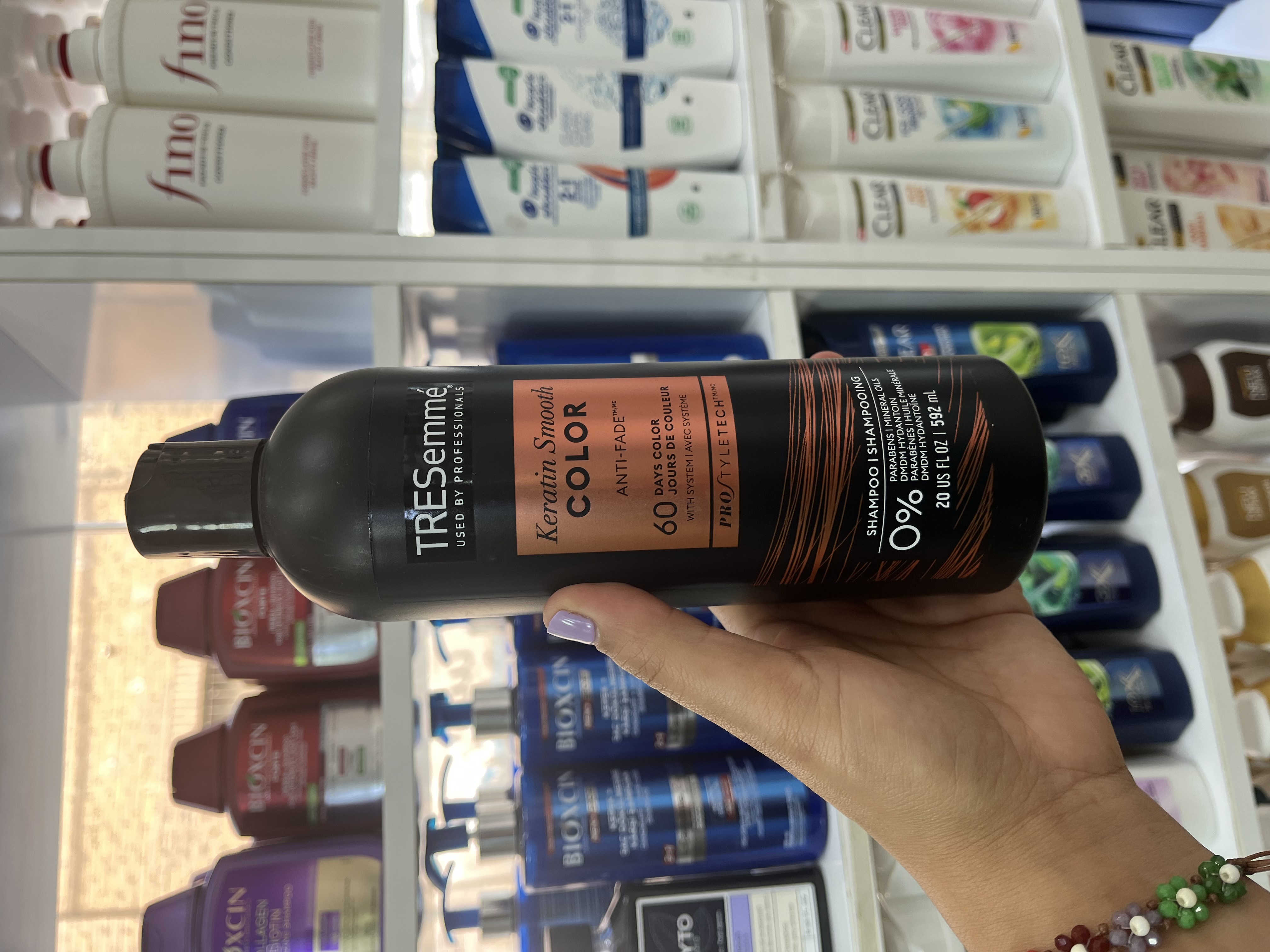 شامپو تثبیت‌کننده و درخشان‌کننده رنگ مو ترزمی (TRESemmé) مدل Keratin Smooth Color - فاقد سولفات (۵۹۲ میل)