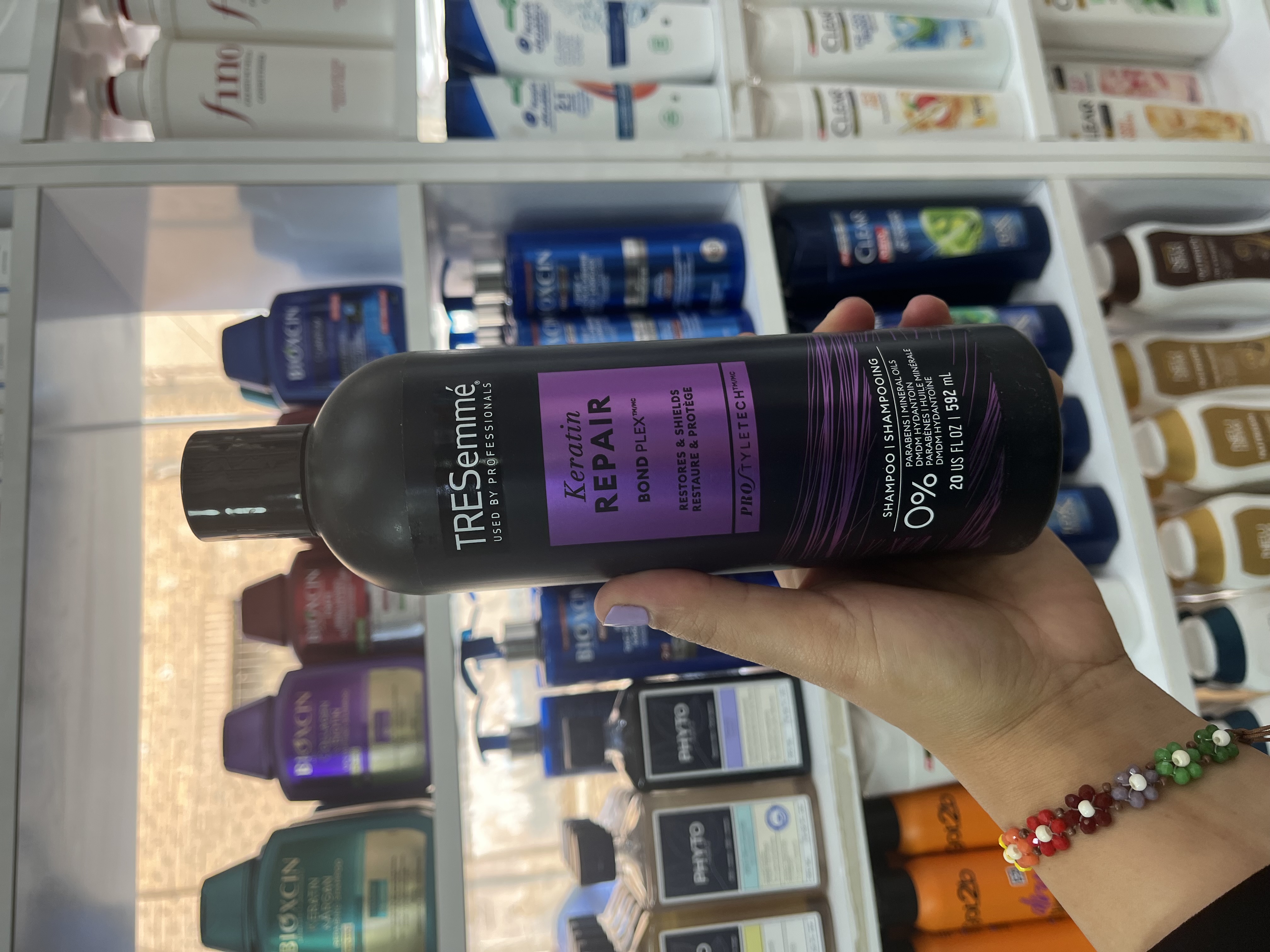 شامپو بازسازی‌کننده و ترمیم‌کننده مو ترزمی (TRESemmé) مدل Keratin Repair - حاوی فناوری Bond Plex (۵۹۲ میل)