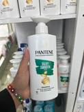 شامپو پنتن مدل Silky Smooth Care حاوی میکرو پرو-ویتامین و ویتامین B5 - ۴۸۰ میلیلیتر (مخصوص کنترل وز و نرمی مو)