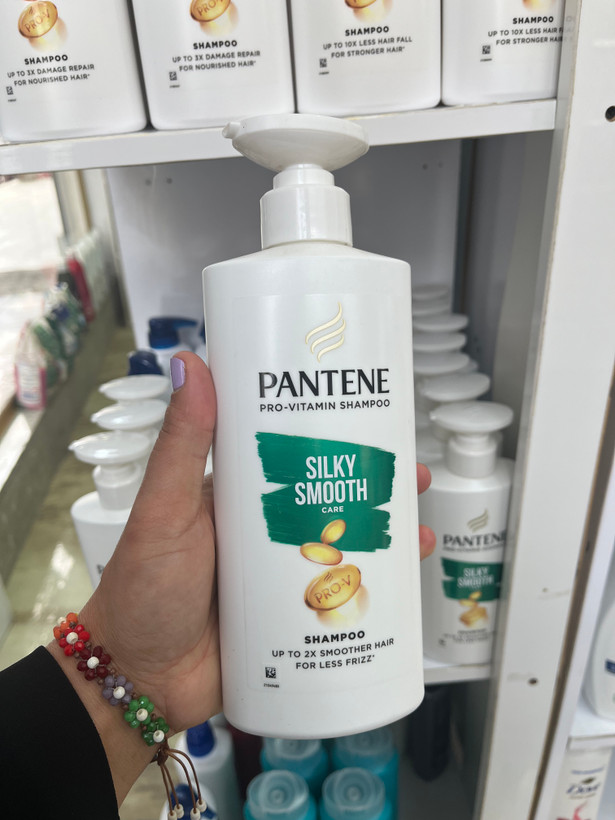 شامپو پنتن مدل Silky Smooth Care حاوی میکرو پرو-ویتامین و ویتامین B5 - ۴۸۰ میلیلیتر (مخصوص کنترل وز و نرمی مو)