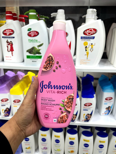 شامپو بدن جانسون (Johnson’s) مدل Vita-Rich درخشانکننده با عصاره گل انار - ۷۵۰ میلیلیتر (ساخت ایتالیا)